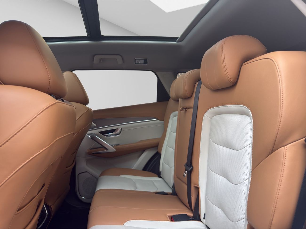 Jetour X70 Plus LUX **2025 Jetour X70 Plus Luxury | GCC Specs | 33,234 KM | Spacious Family SUV**