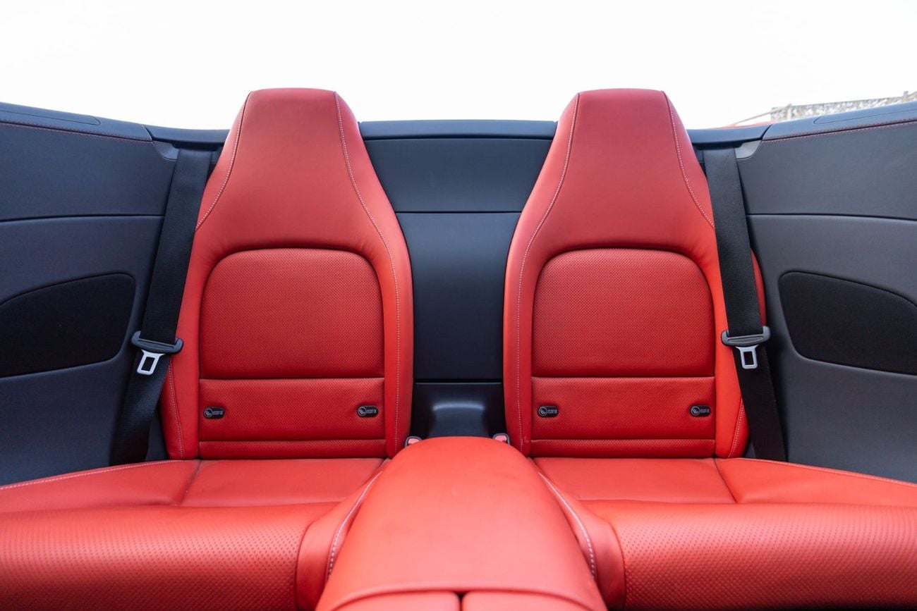 مرسيدس بنز SL 55 AMG 4ماتيك+ مرسيدس بنز SL55 AMG ثنائية التوربو 4Matic+ موديل 2022 بقوانين دول مجلس التعاون الخليجي | الضمان