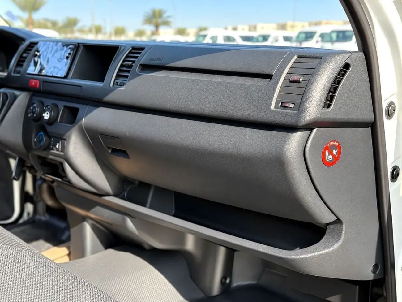 Toyota Hiace DX 2026 Toyota Hiace Commuter High-Roof | 15-Seater | 2.5L Diesel M/T | Export Ready from Africa