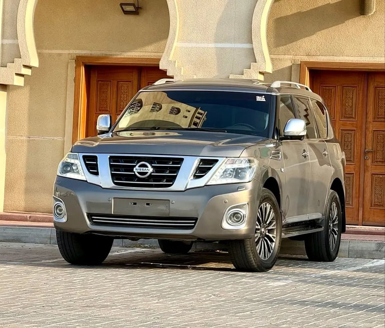 Nissan Patrol LE PLATINUM | GCC Specs | Well Maintained