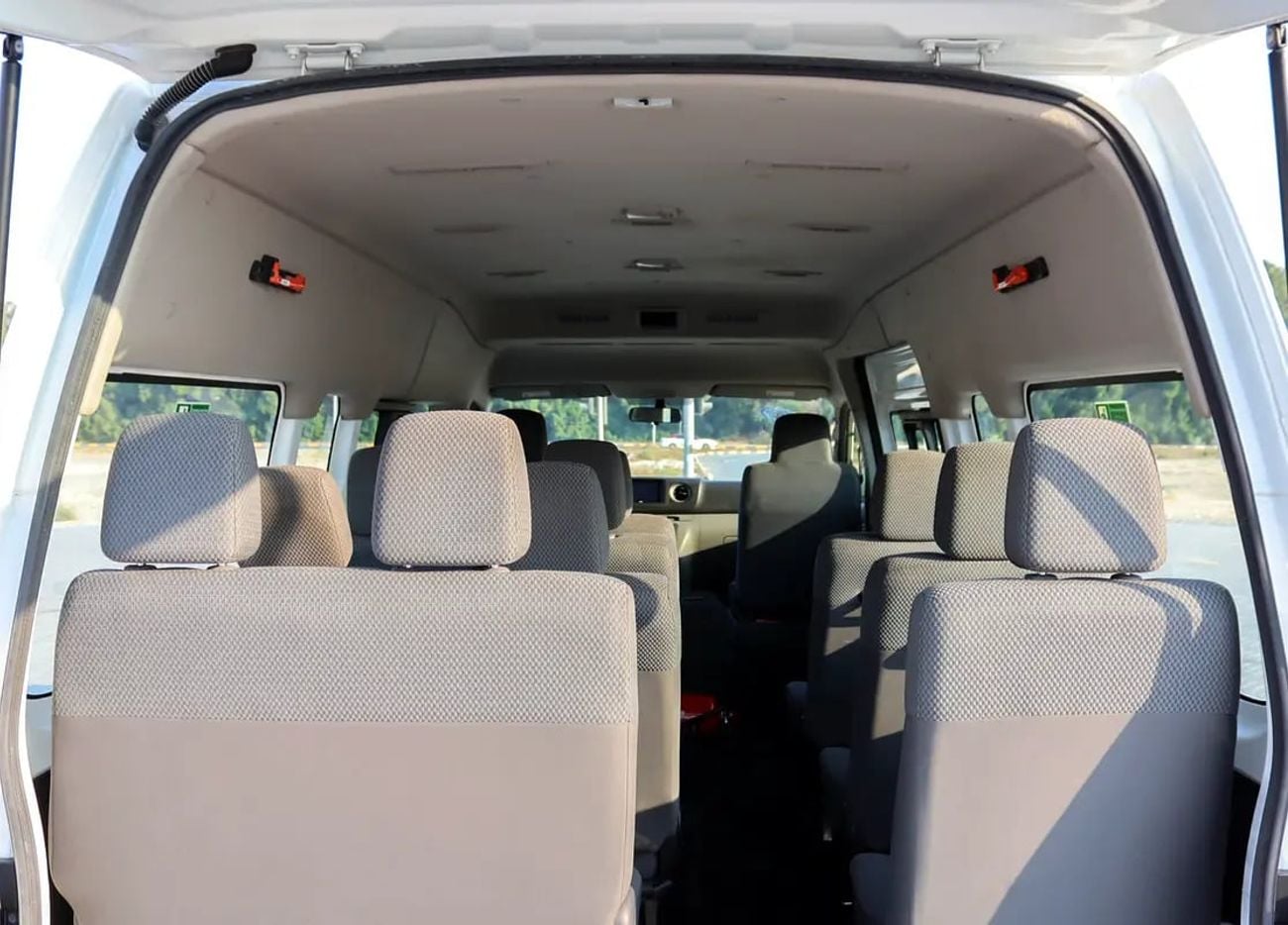نيسان أورفان 2.5 L | | GCC | Accident-Free | In Excellent Condition | 1092 P.M