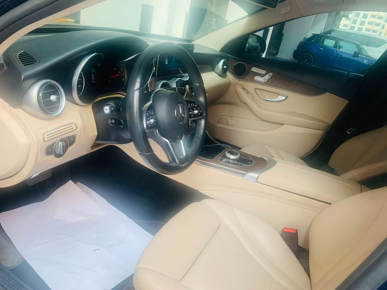 مرسيدس بنز C 300 PREMIUM