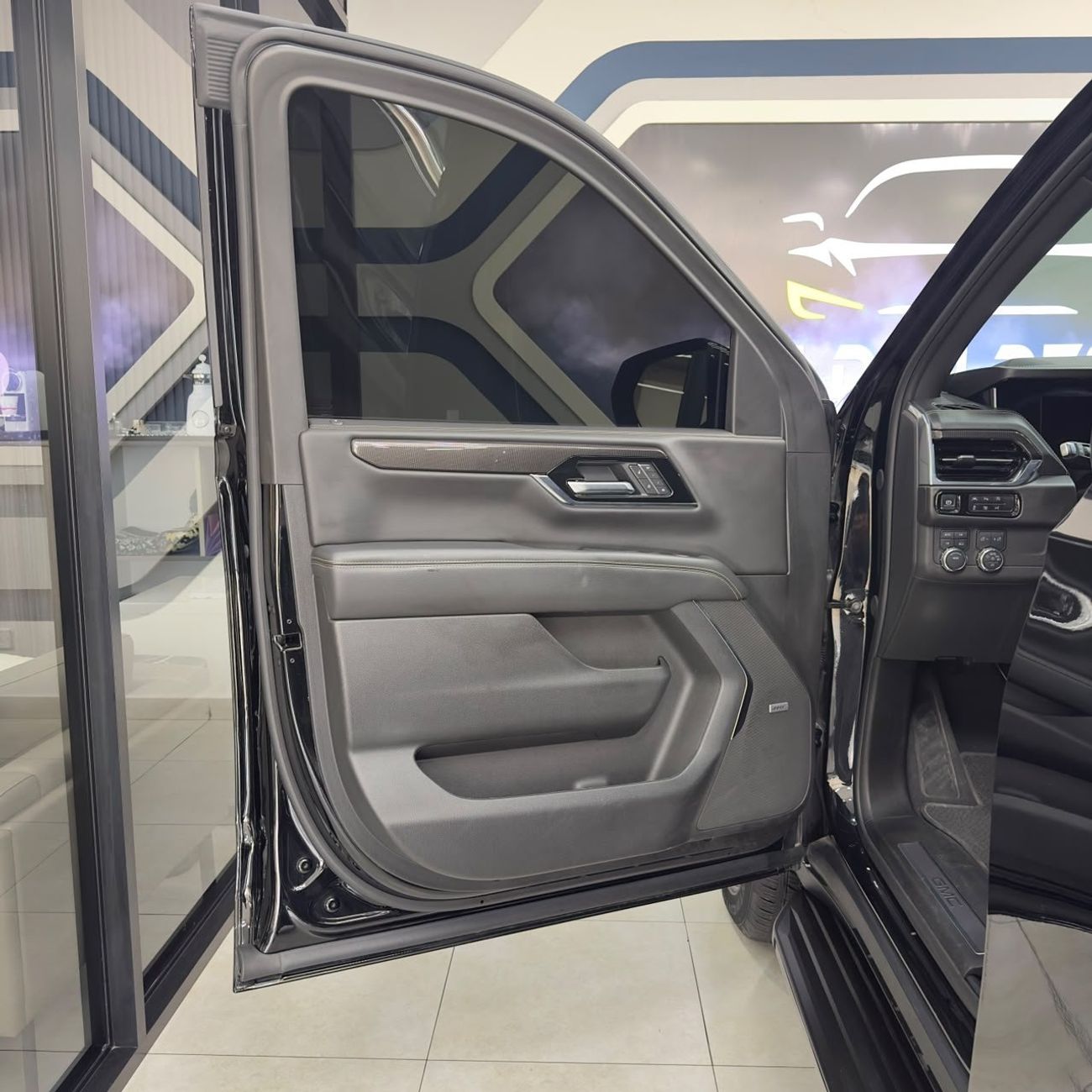 GMC Yukon ELEVATION