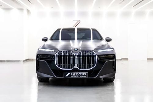 بي أم دبليو 750iL 750i | GCC | WARRANTY AND SERVICE CONTRACT | EXCELLENT CONDITION