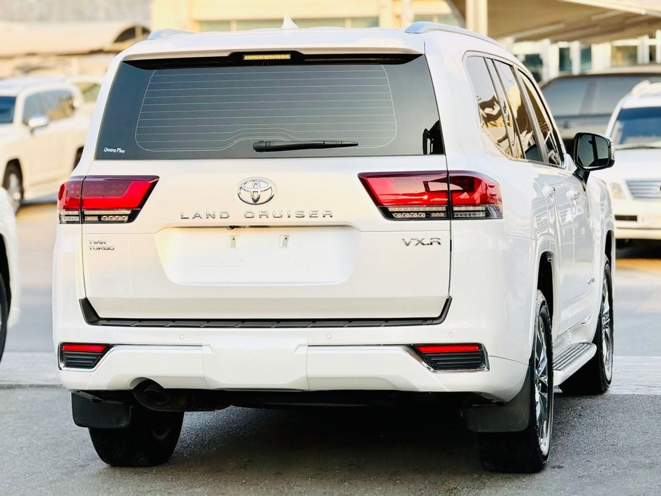 تويوتا لاند كروزر VXR