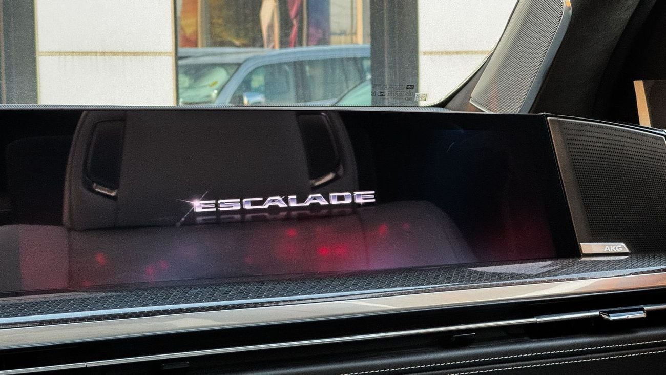 كاديلاك إسكالاد V SERIES Executive American Specs 2026 Brand New 6.2L V8 Supercharged