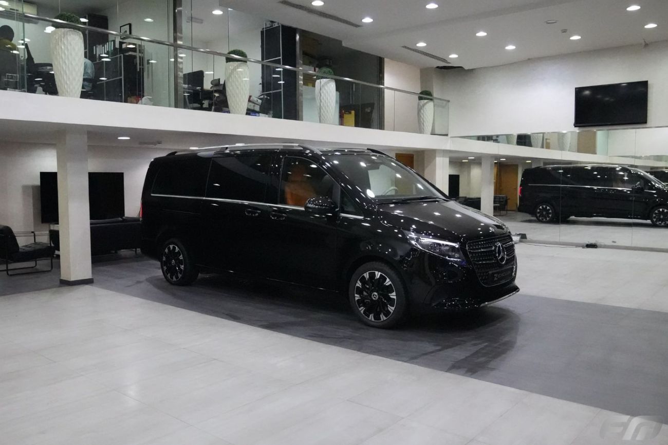 Mercedes Benz V300 AVANTGARDE VIP BUSINESS VAN – FULL LUXURY OPTION | BRAND NEW | GCC | 2025
