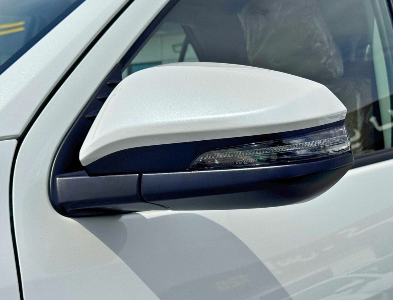 Toyota Fortuner EXR TOYOTA FORTUNER || 2.7L PETROL V4 / FABRIC SEATS / MANUAL AC (CODE # FPMB)