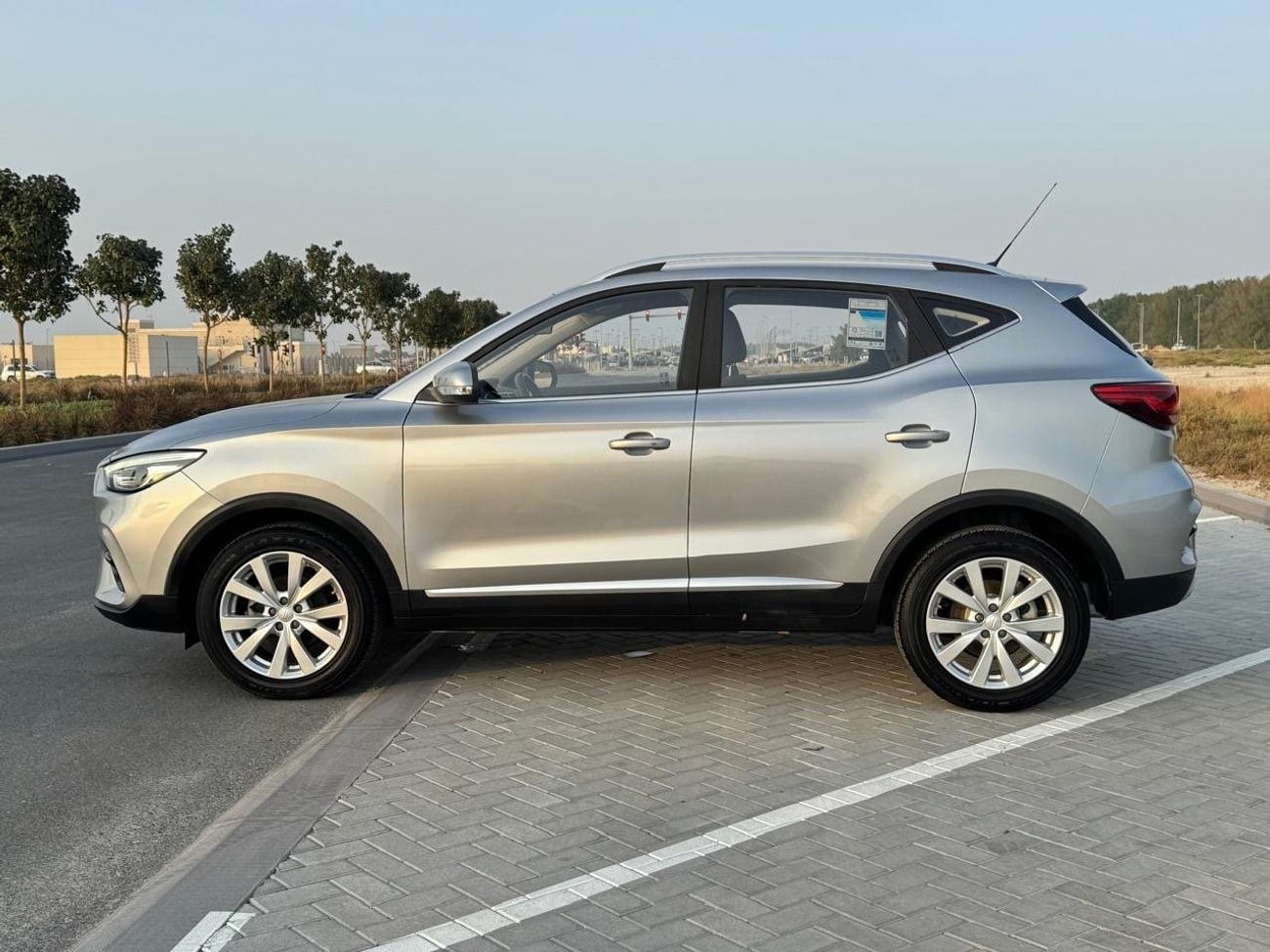 MG ZS STANDARD