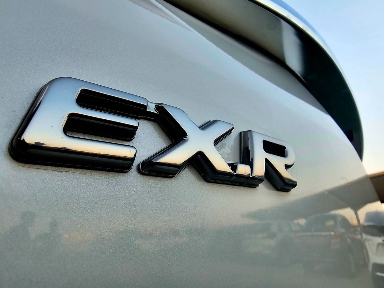 تويوتا فورتونر EXR فورتشنر EXR / محرك V4 سعة 2.7 لتر / عداد كيلومترات منخفض / نظيفة للغاية