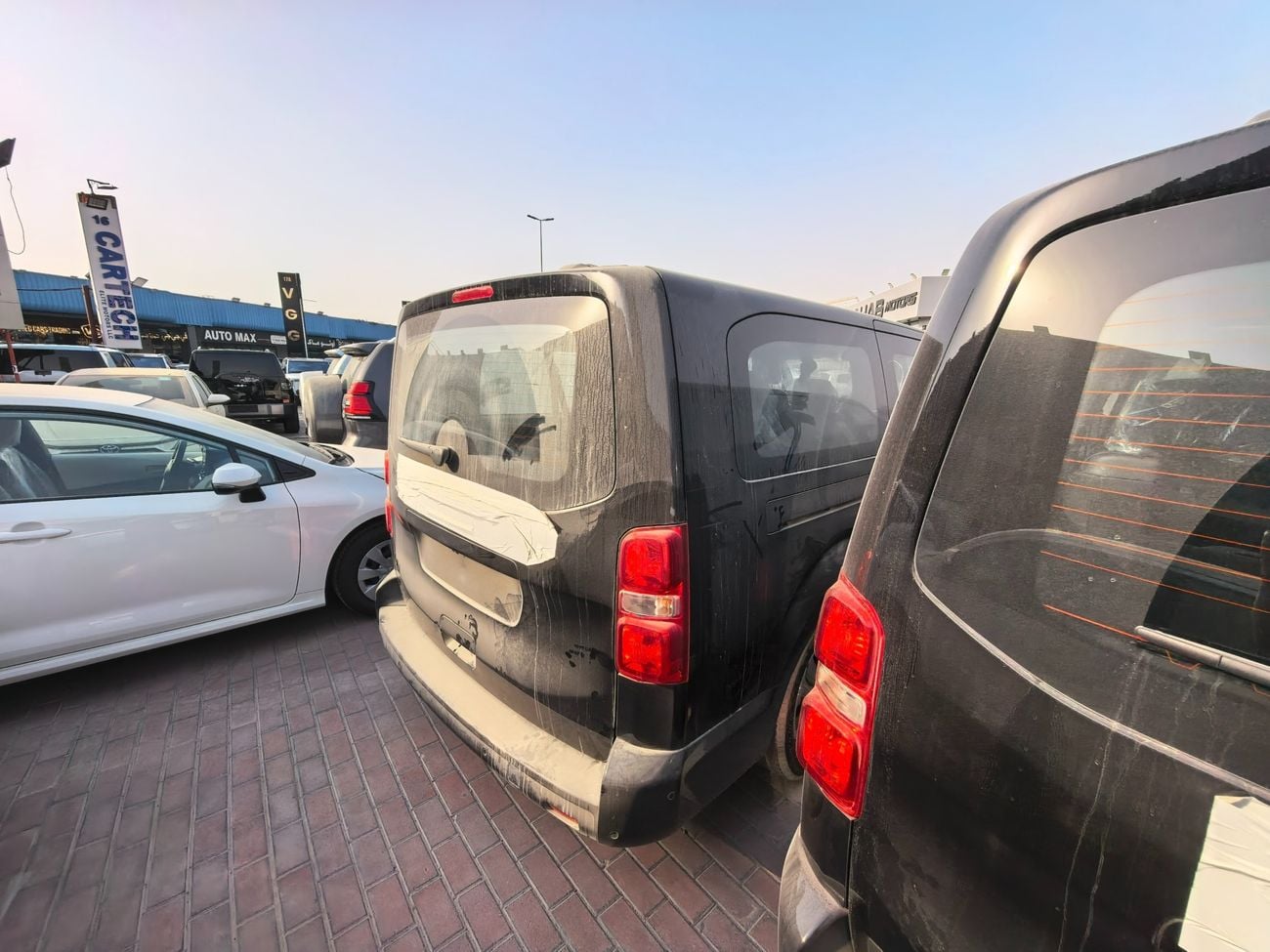 بيجو ترافلر VIP 7 Seater