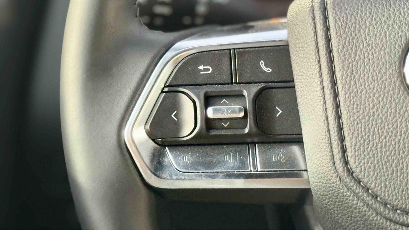 Toyota Land Cruiser GXR BASIC BLACK INTERIOR 2025