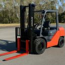 Toyota Fork lift Forklift TOYOTA 5 TON 3 STAGE DIESEL FORKLIFT TRUCK MODEL 8FD50N. (Export Only)
