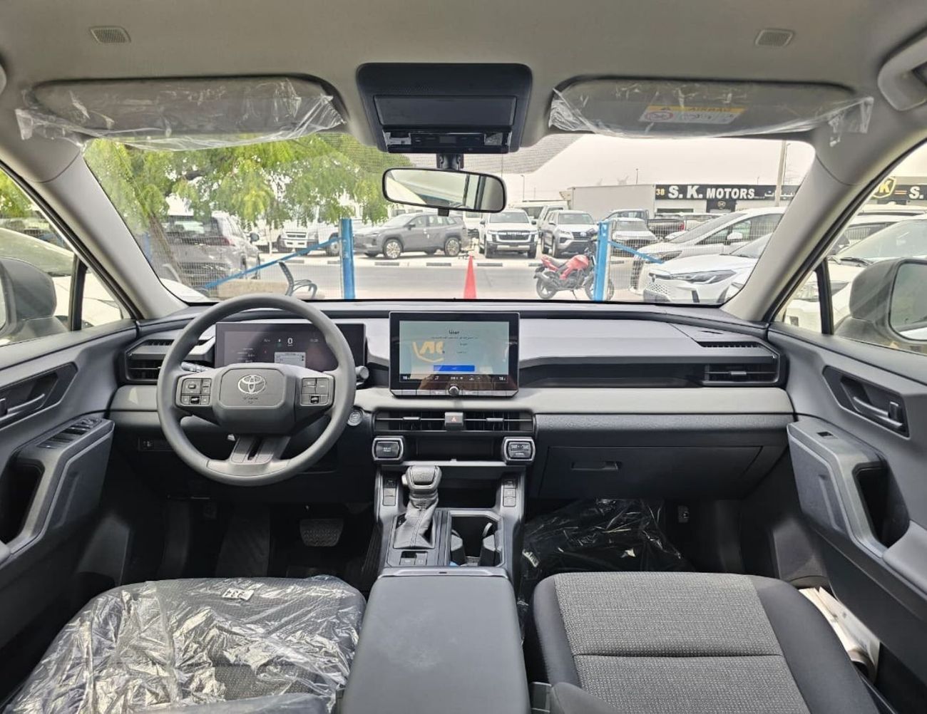 Toyota RAV4 LE TOYOTA RAV4 LE || 2.0L PETROL V4 AWD | 10.5" TOUCHSCREEN DISPLAY | REAR CAMERA (CODE # RVPLEF)