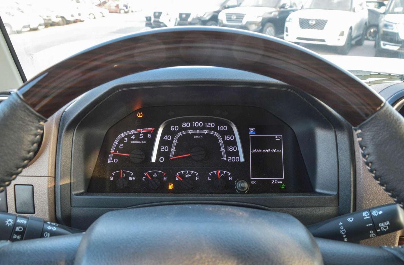 تويوتا لاند كروزر 70 LC76 LX 2.8L 4WD SUV 2026