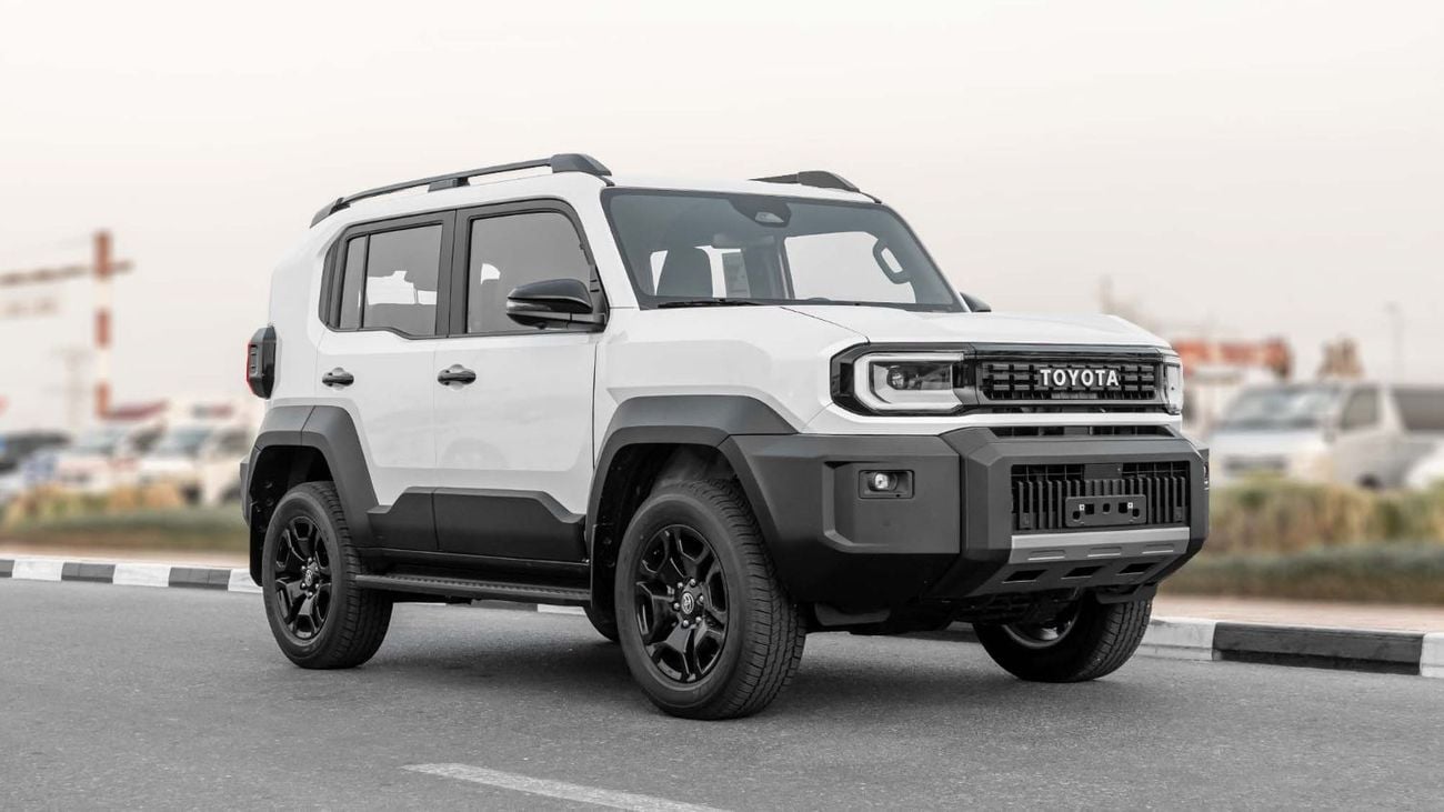 Toyota Land Cruiser Fj GXR 2027 Toyota Land Cruiser FJ 2.7L AT Petrol (White-Black)