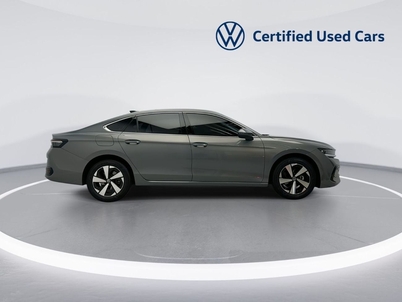 Volkswagen Passat COMFORTLINE Passat Comfortline 1.5L | 12.9” Infotainment | Panoramic Sunroof | ACC | Side Assist | Front Assist