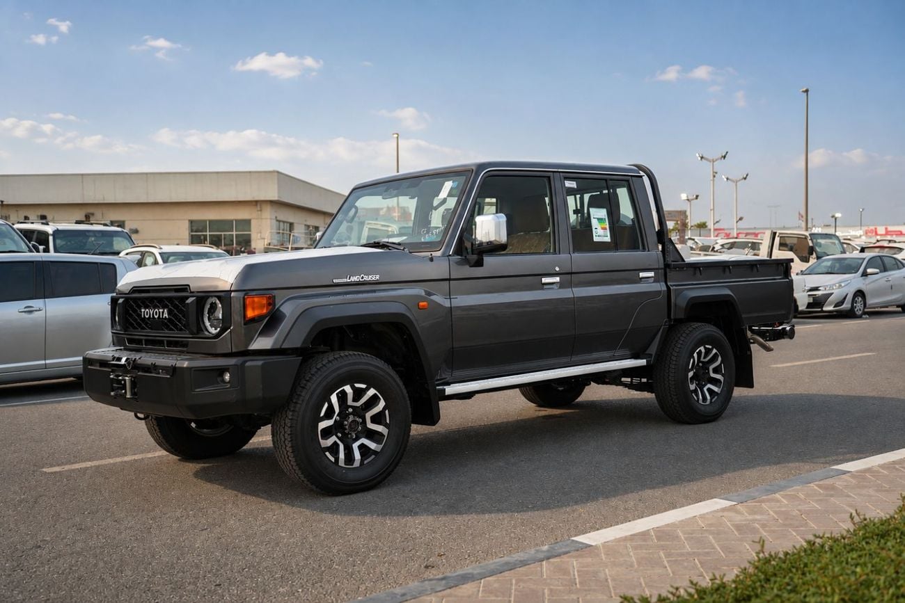 تويوتا لاند كروزر بيك آب S-DLX - DC 4x4 AT