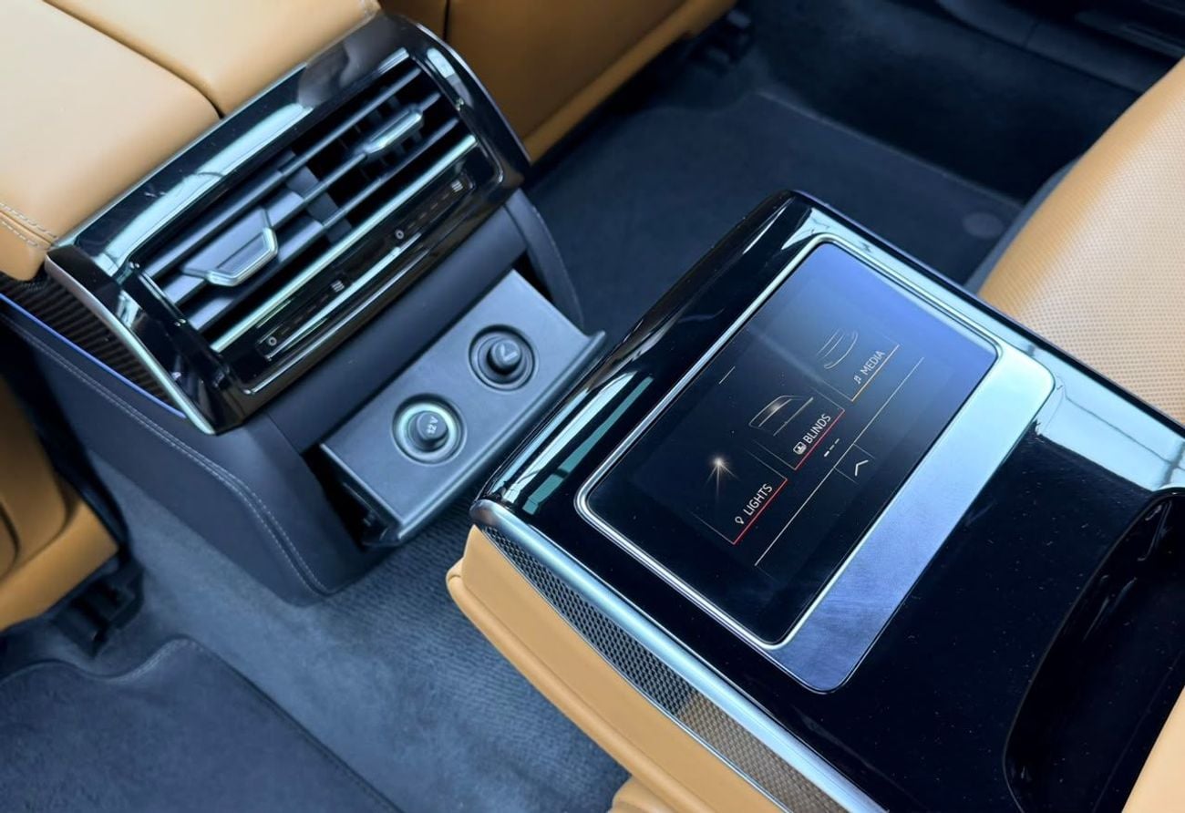 Audi A8 L 55 TFSI HIGH SPEC zaa