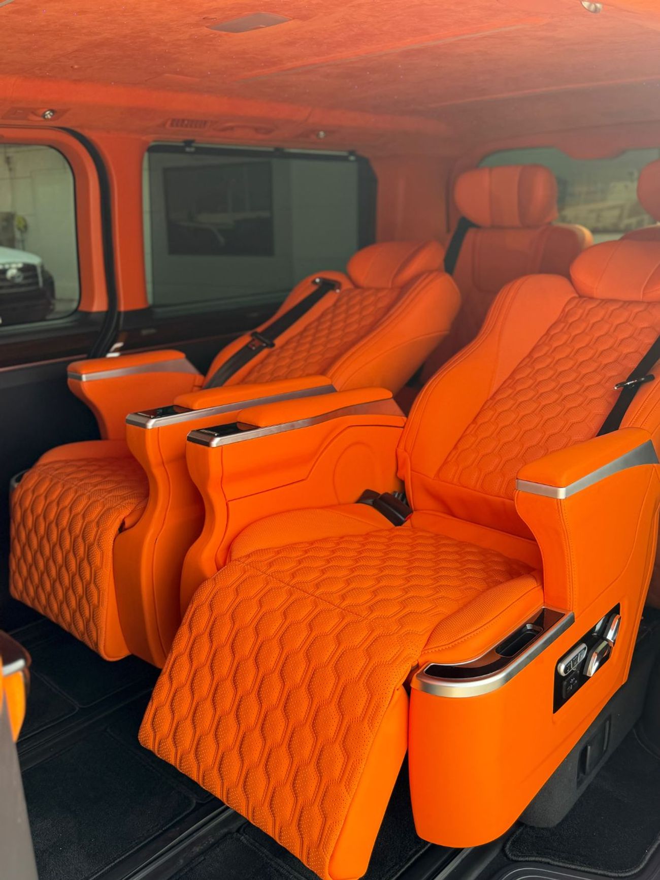 Toyota Granvia PREMIUM PETROL FULL OPTION WITH VIP EDITION