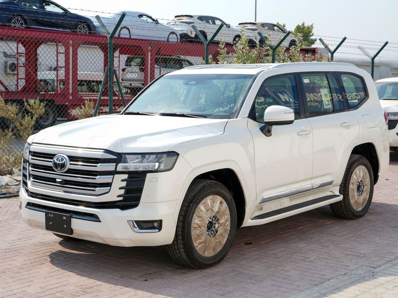 Toyota Land Cruiser GXR TOYOTA Land Cruiser GXR 3.5 TT Petrol AT With , Radar JBL , 360 Camera , Compressor | Saudi Specs Av