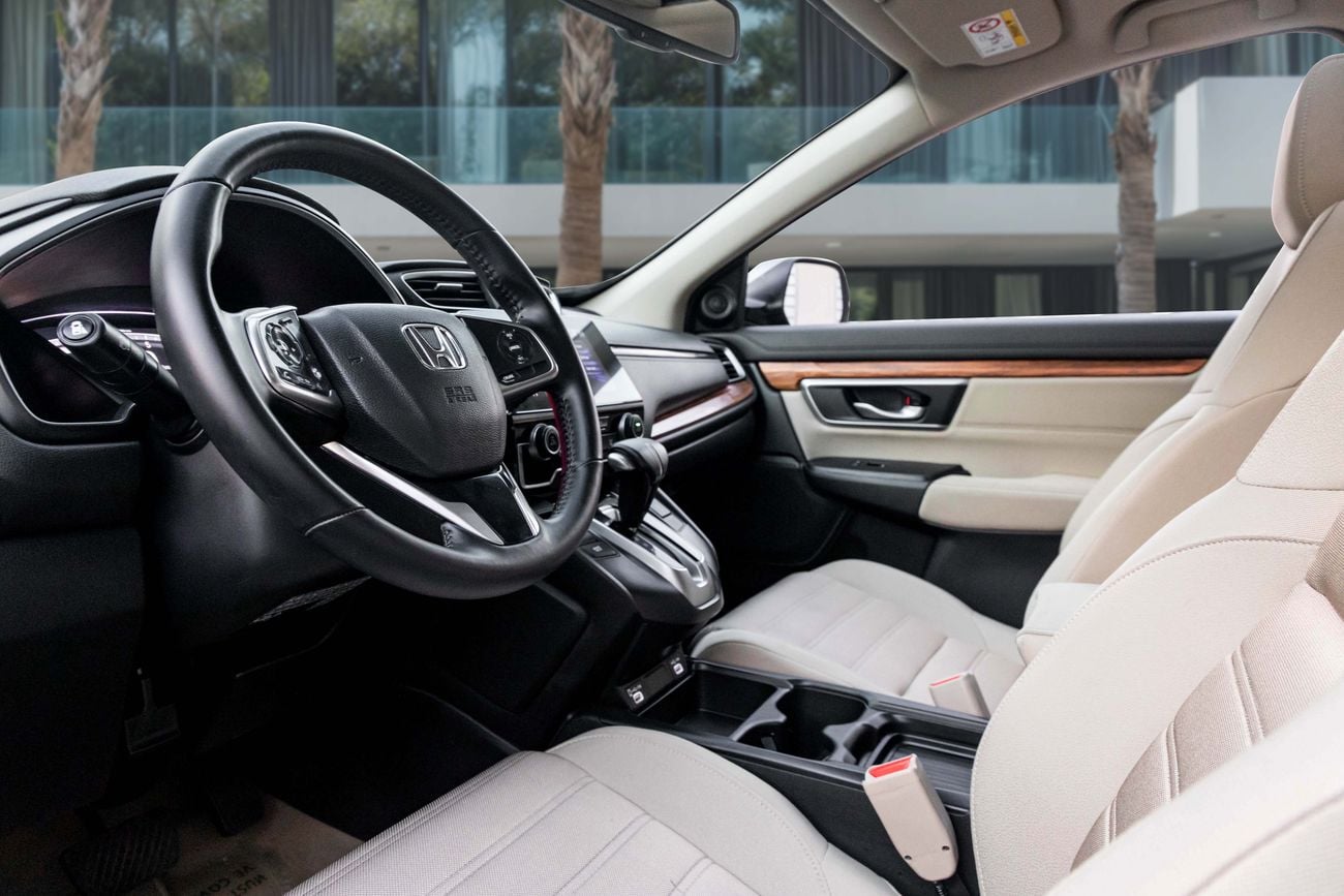Honda CR-V TOURING CR-V TOURING | 1,724 P.M | 0% Downpayment | FULL OPTION | AMAZING CONDITION!