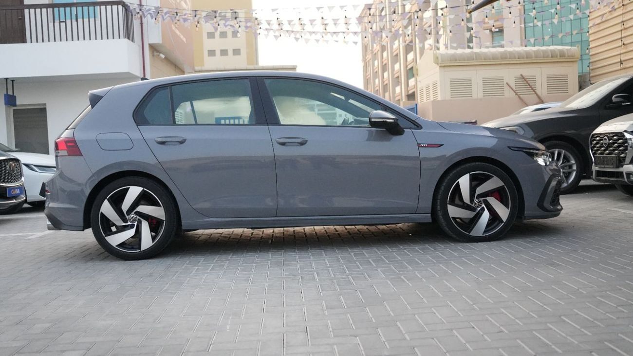 Volkswagen Golf GTI Sport 2.0T || Agency Warranty || Complete Service
