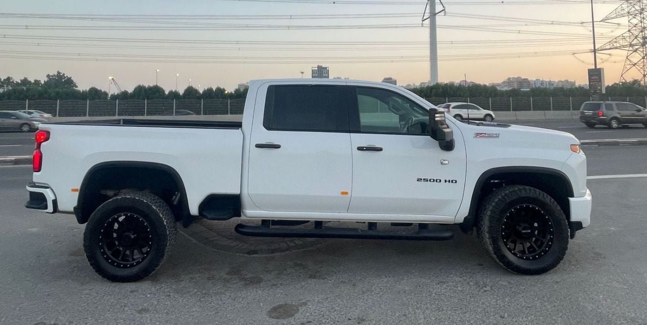 شيفروليه سيلفارادو 2500 CREW/CAB LT Z71