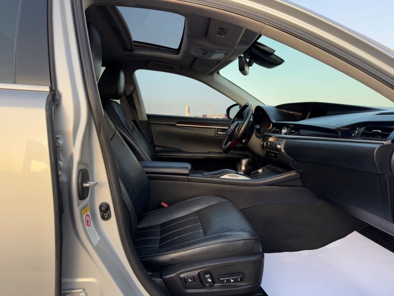 Lexus ES350 2016