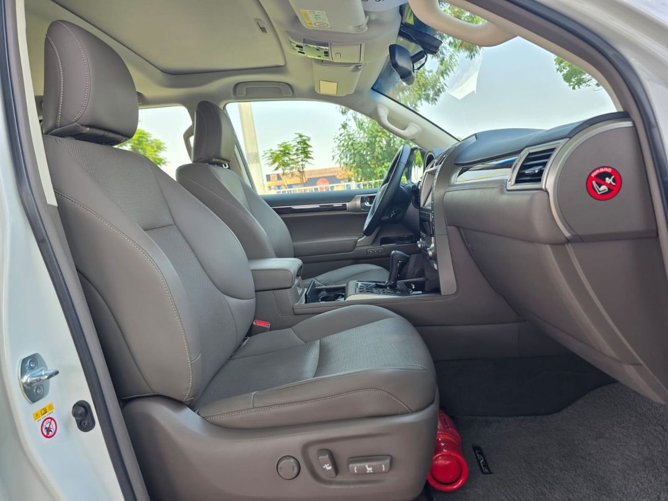 Lexus GX460 PREMIER FULL OPTION 2017 GCC SINGLE OWNER IN MINT CONDITION
