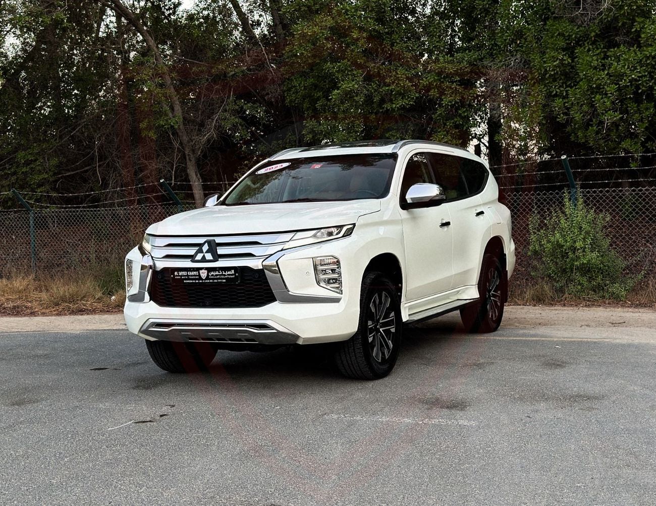 Mitsubishi Montero Sport GLS PREMIUM Mitsubishi Montero Sport | 3.0 L | 2023 | GCC | Accident-Free | In Excellent Condition | 1344 P.M