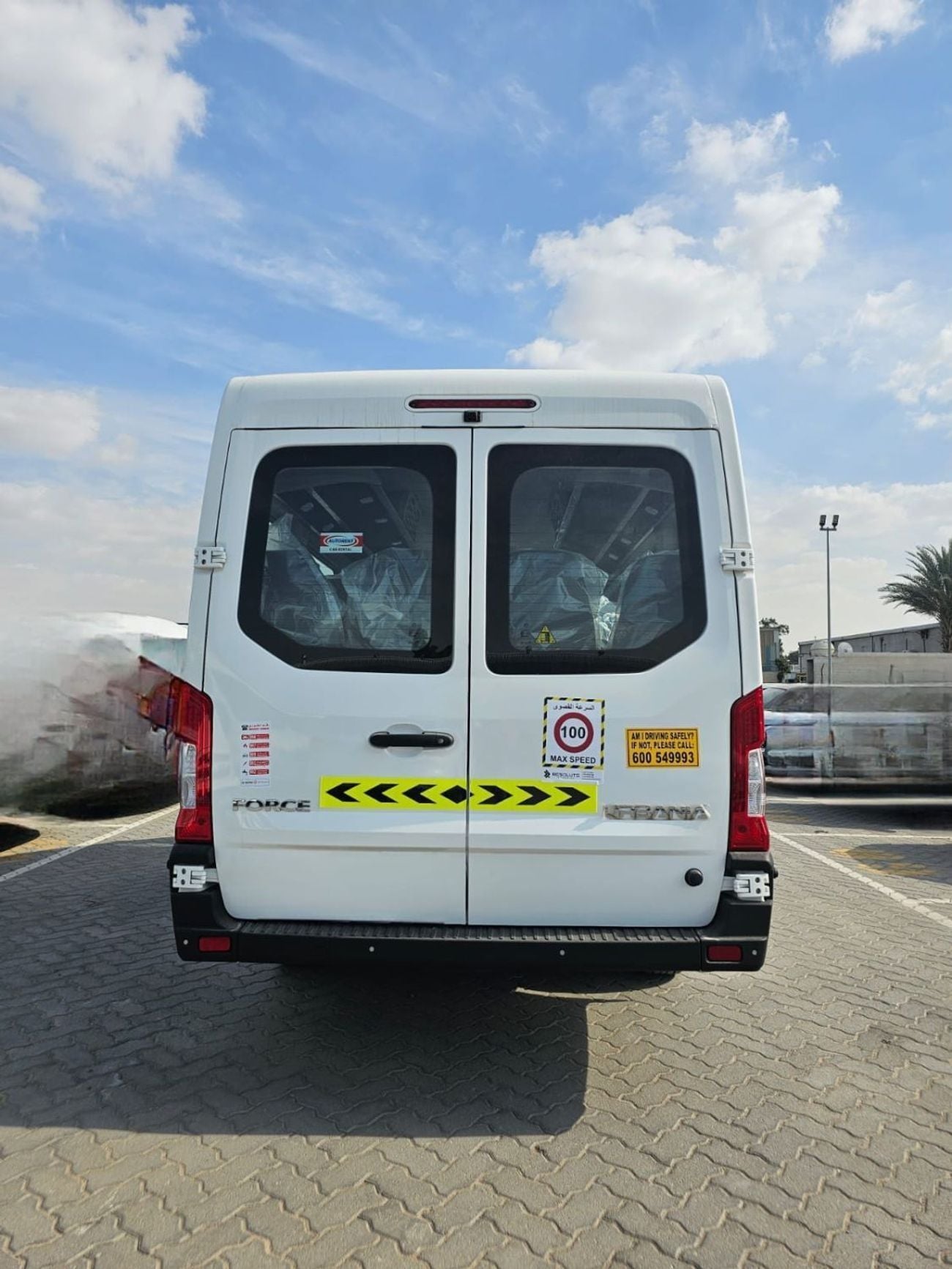 Force Urbania DX NEED A RELIABLE PASSENGER VAN FOR YOUR BUSINESS? Introducing the Force Urbania 13-Seater