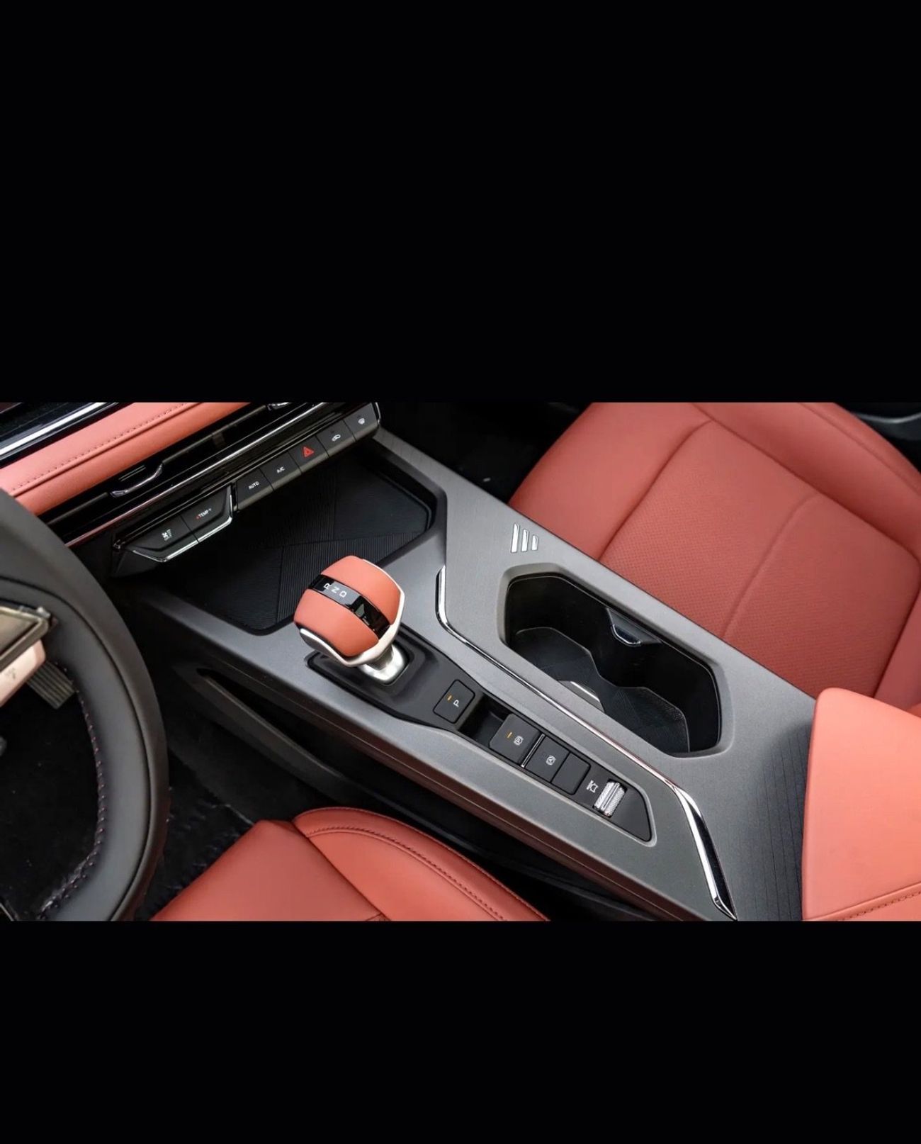 تشنجان x5 بلس بيوند برو ,android & apple car play ,electric trunk, 360 camera,