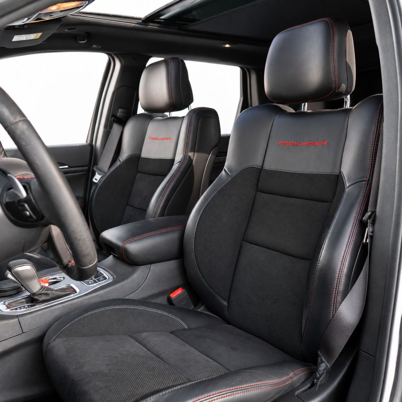 جيب شيروكي TRAILHAWK 1,532 درهم إماراتي شهرياً • بدون دفعة أولى • جيب جراند شيروكي تريل هوك • ضمان لمدة عام