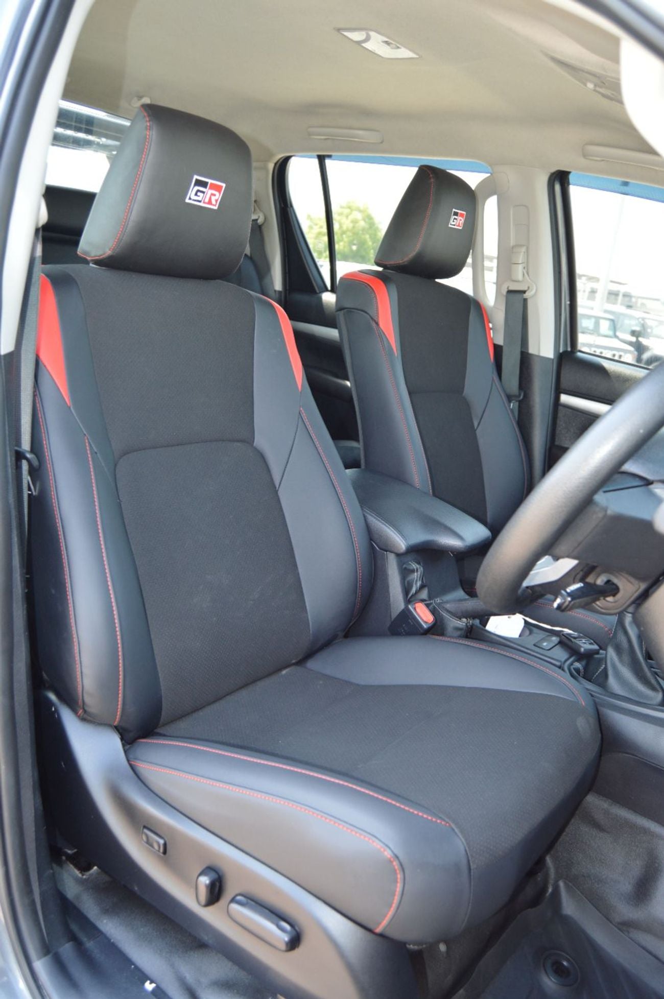 Toyota Hilux GR SPORT