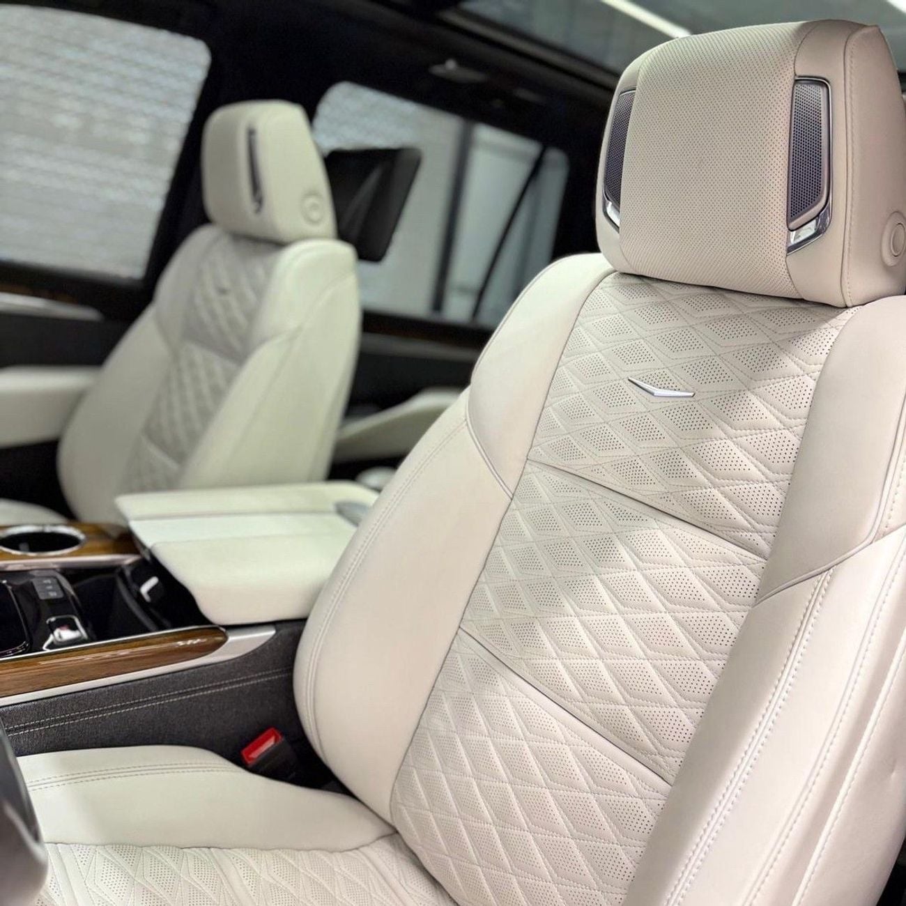 كاديلاك إسكالاد Sport Platinum Cadillac Escalade 2025 مواصفات خليجية