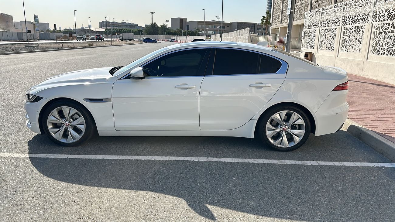 Jaguar XE