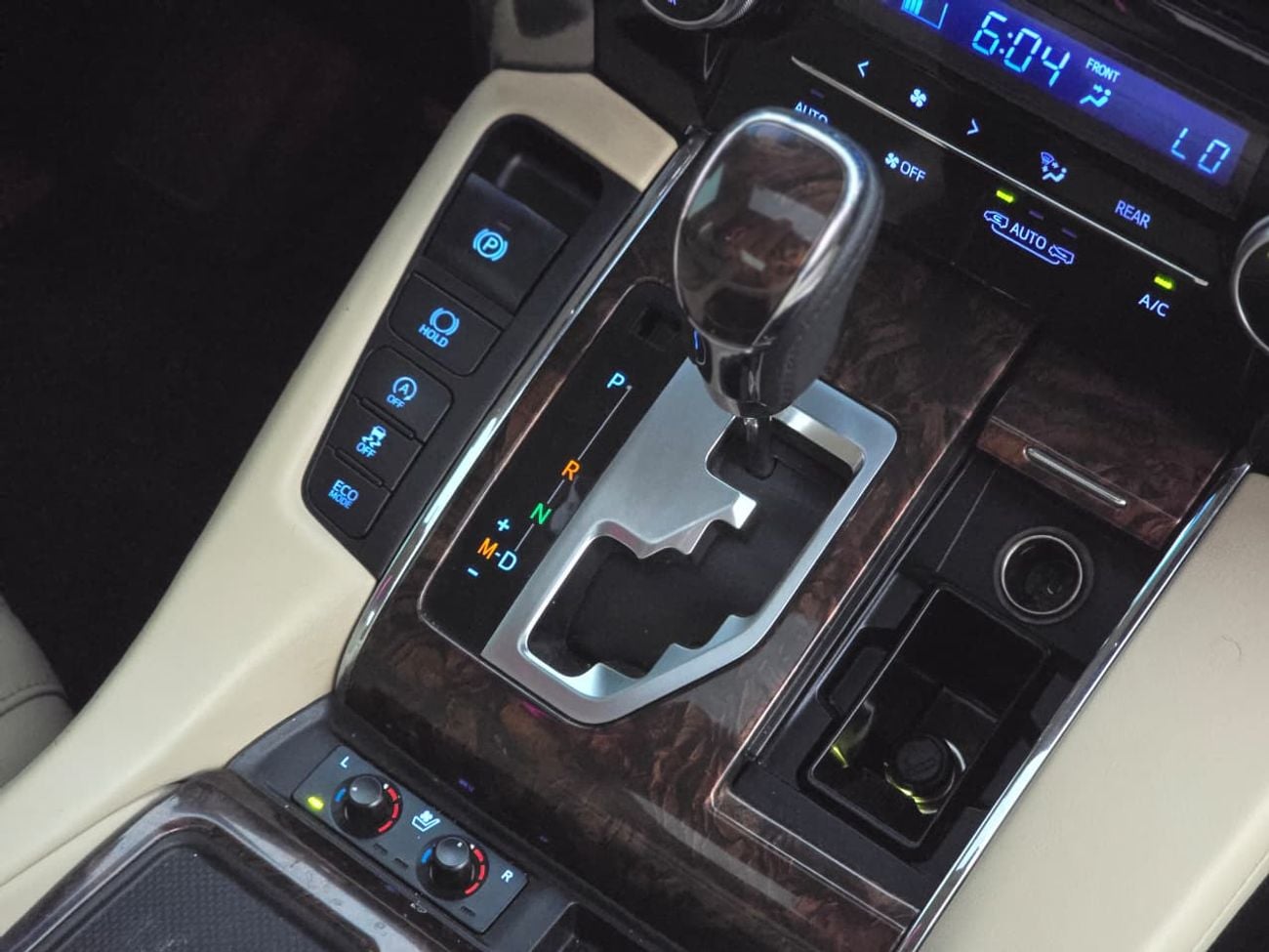Toyota Alphard LIMITED 2019 Toyota Alphard V6 // Perfect condition // Single owner // Full option