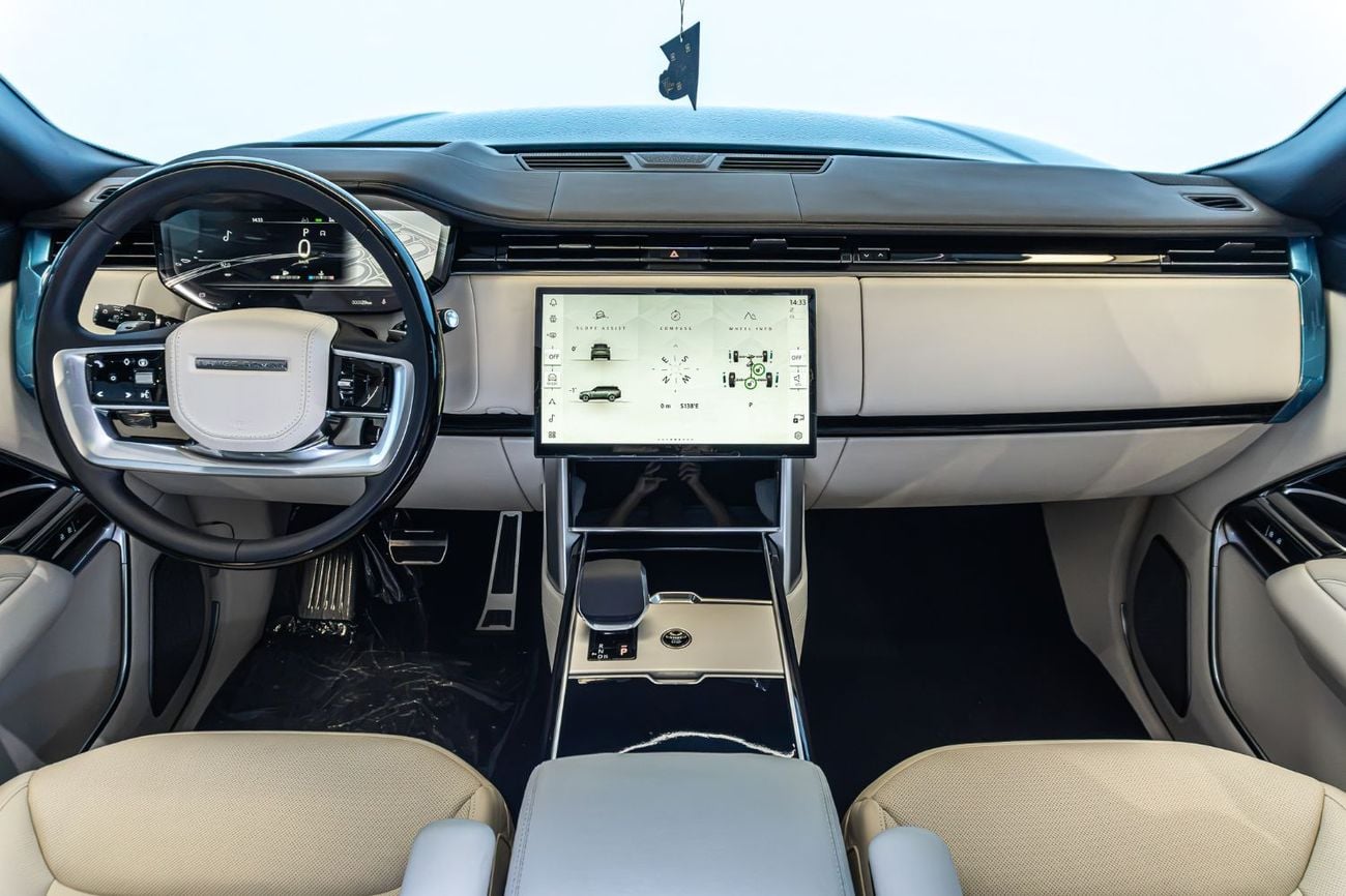 لاند روفر رينج روفر AUTOBIOGRAPHY P530 | Belgravia Green | Black Roof | White Interior | Shadow Exterior Package | GCC Specs