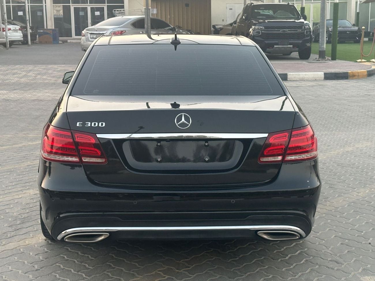 Mercedes Benz E300 ELEGANCE AMG