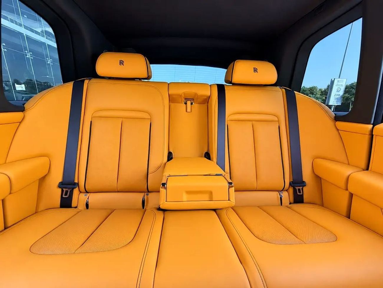 Rolls Royce Cullinan BLACK BADGE
