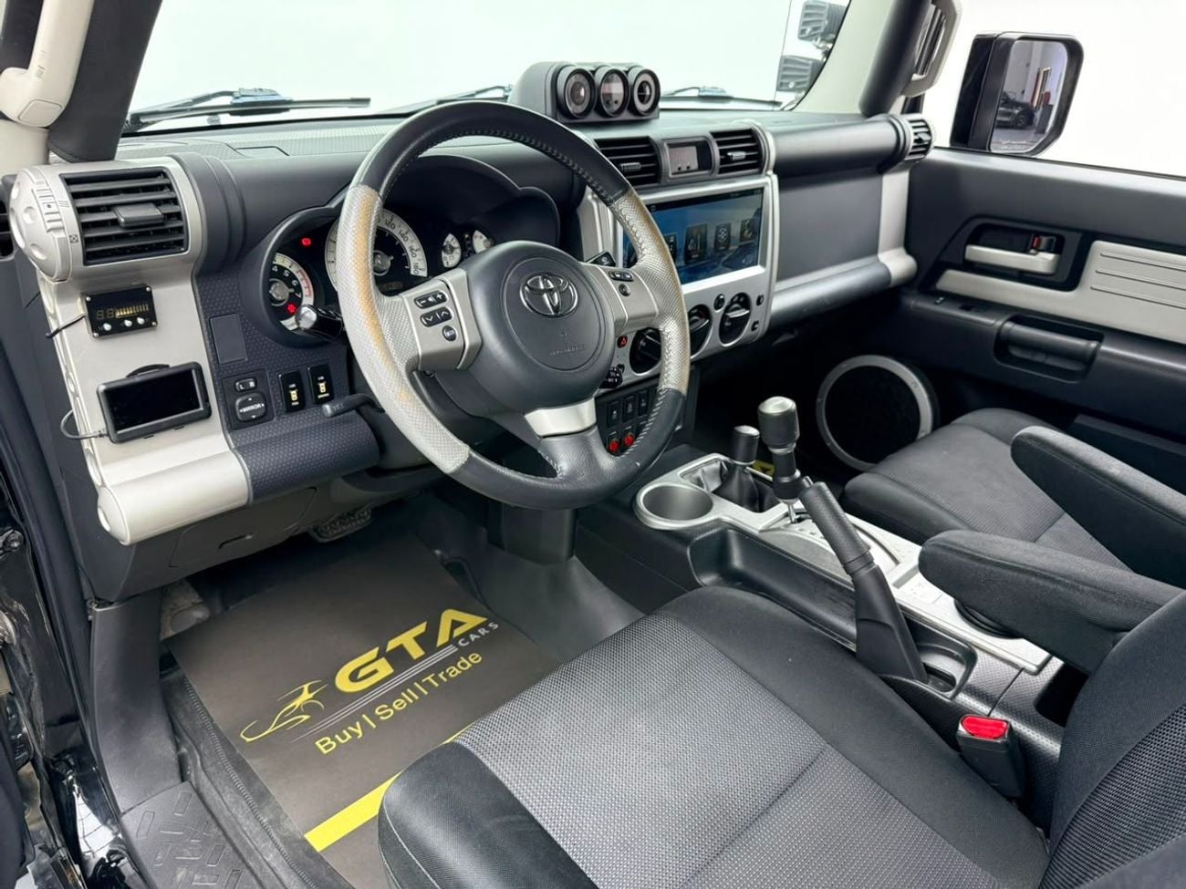 Toyota FJ Cruiser VXR 2014 Toyota FJ Cruiser VXR, Full Toyota Service History, GCC Specs