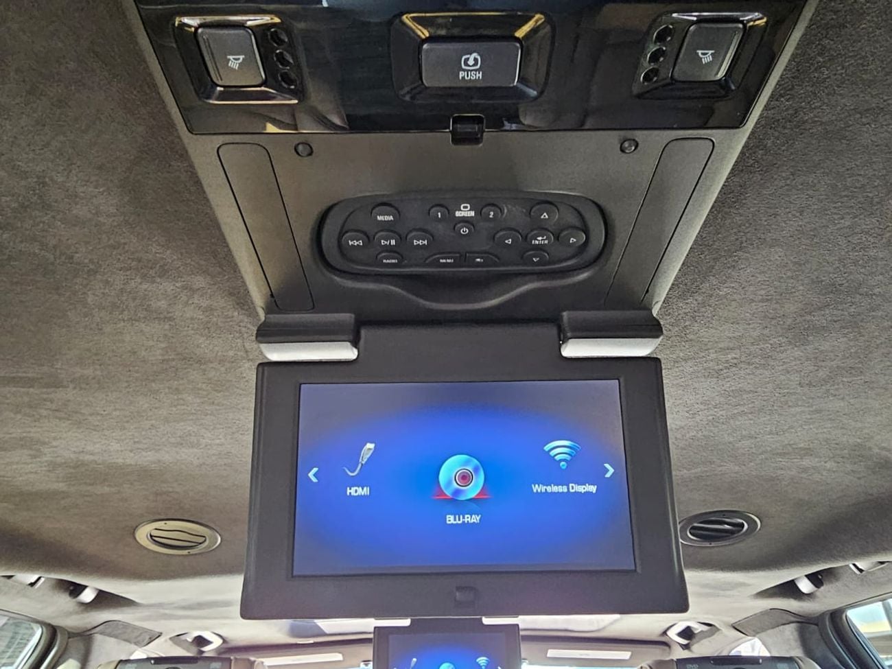 كاديلاك إسكاليد ESV PREMIUM LUXURY