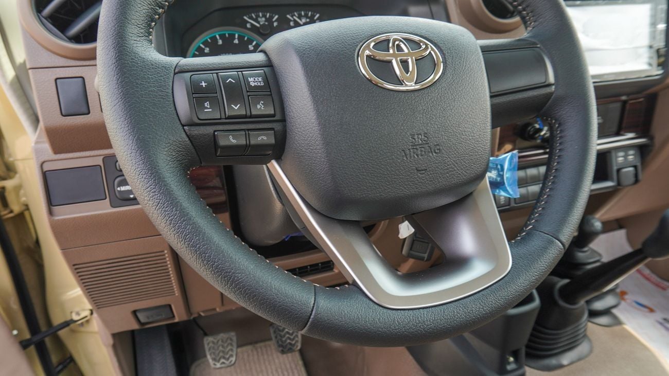 تويوتا لاند كروزر بيك آب 4.0L Oman Specs