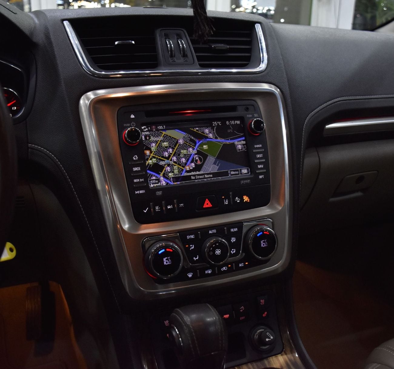 GMC Acadia DENALI EXCELLENT DEAL for our GMC Acadia Denali AWD ( 2014 Model ) in Silver Color GCC Specs