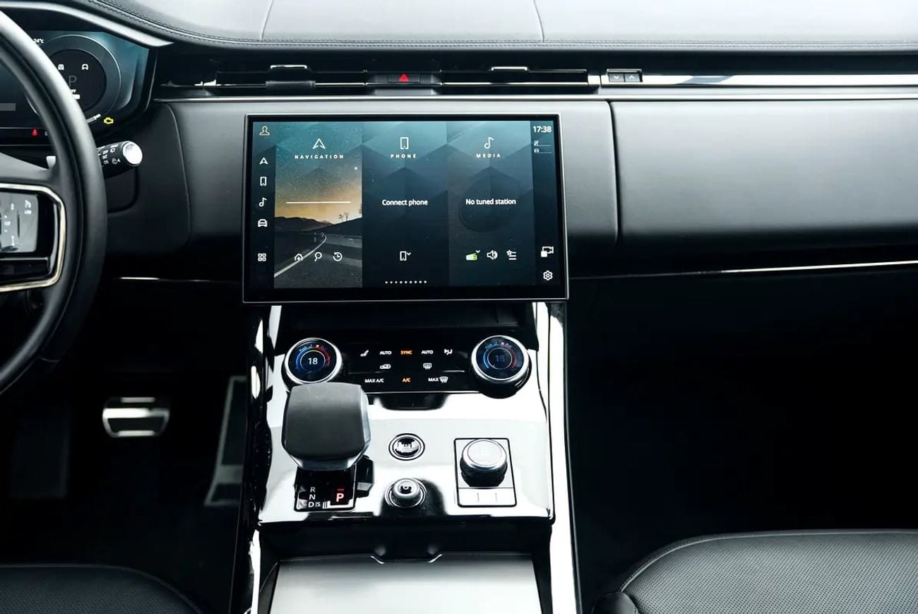 Land Rover Range Rover Sport HSE DYNAMIC P440e Plug-In Hybrid | 19,000 KM | Black Contrast Roof