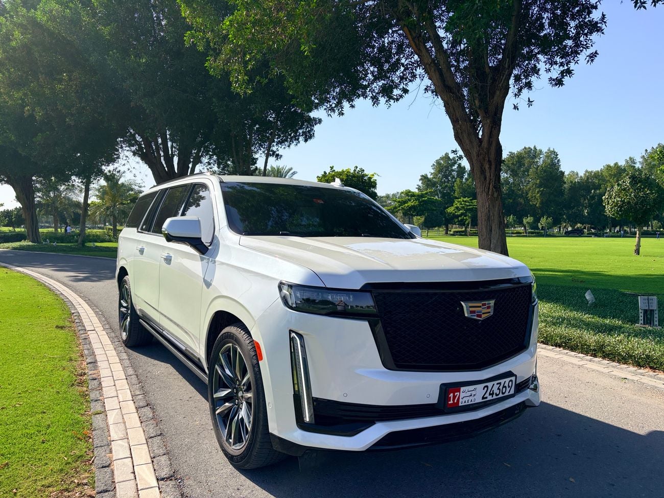 كاديلاك إسكاليد ESV PREMIUM LUXURY