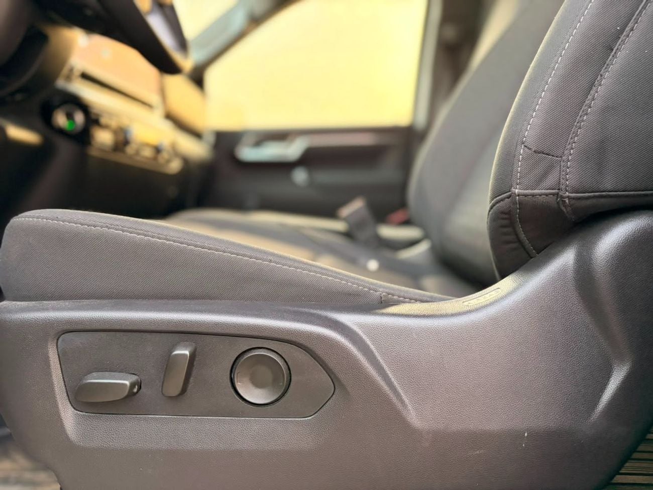 جي أم سي سييرا GMC Sierra 1500 Elevation 2.7l A/T TurboMax 310 Hp White Color 2025 Model 310 Hp