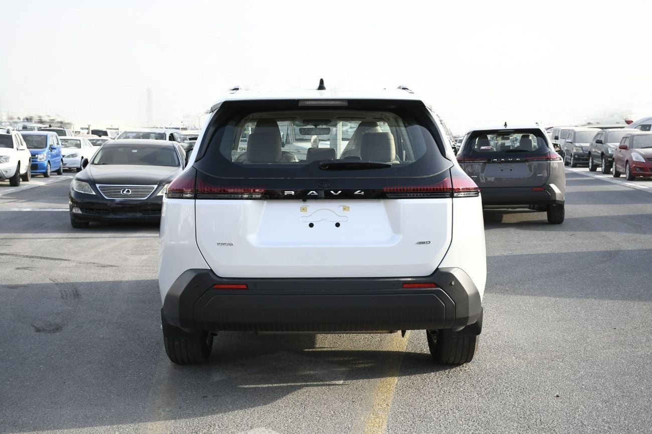 Toyota RAV4 XLE 2.0L Petrol GCC ! Sunroof ! Automatic Back door ( Saudi spec )