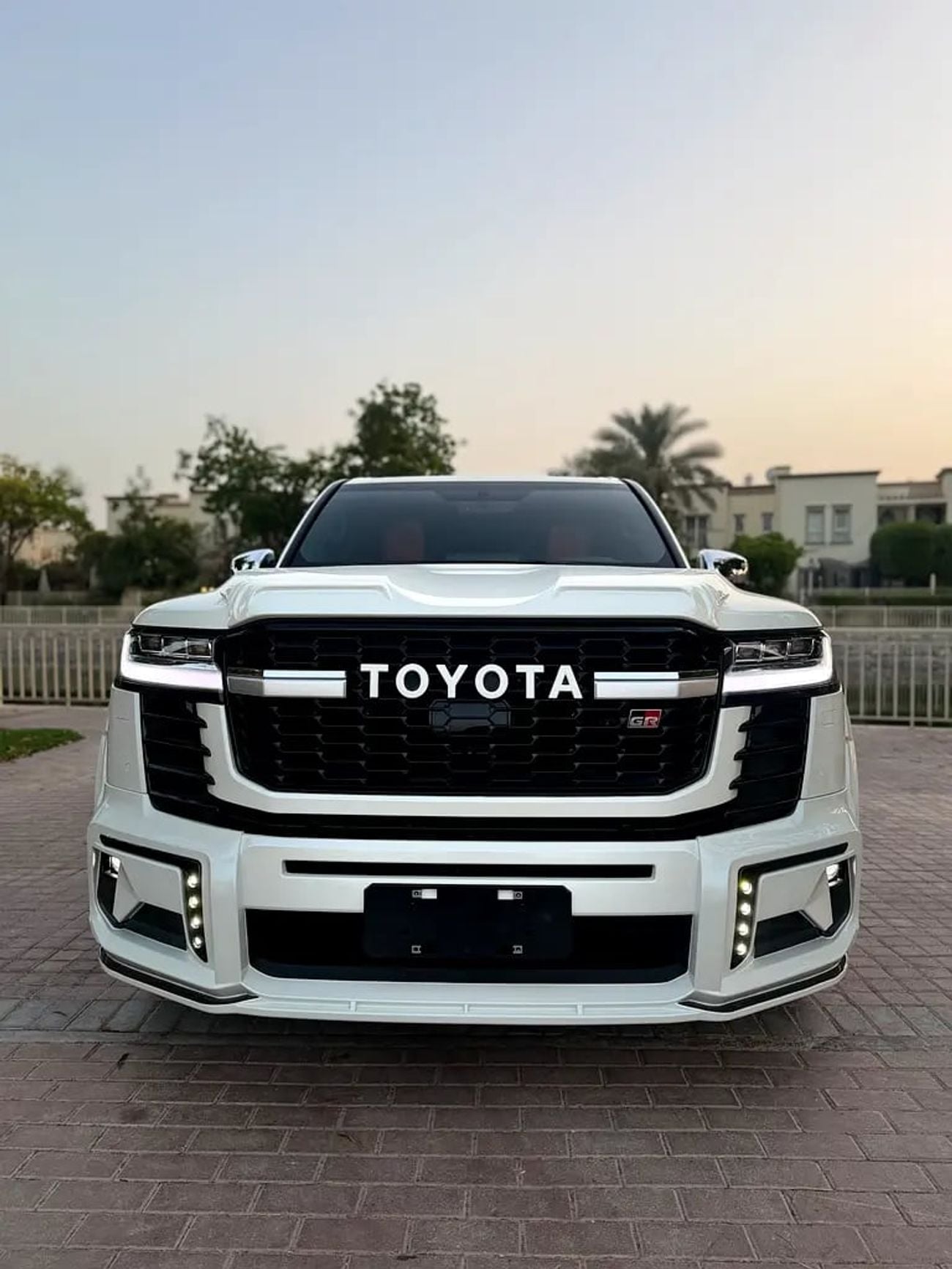 تويوتا لاند كروزر VIP EDITION Wild Body GCC SPECS, Brand